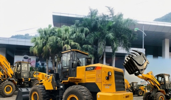 nhà phân phối xe xúc chính hãng