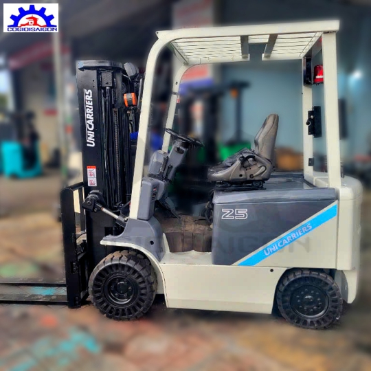 XE NÂNG ĐIỆN TCM 2500KG