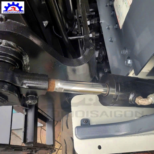 XE NÂNG ĐIỆN TCM 2500KG