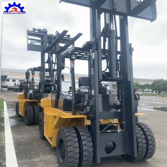 Xe nâng 5 tấn clg2050h